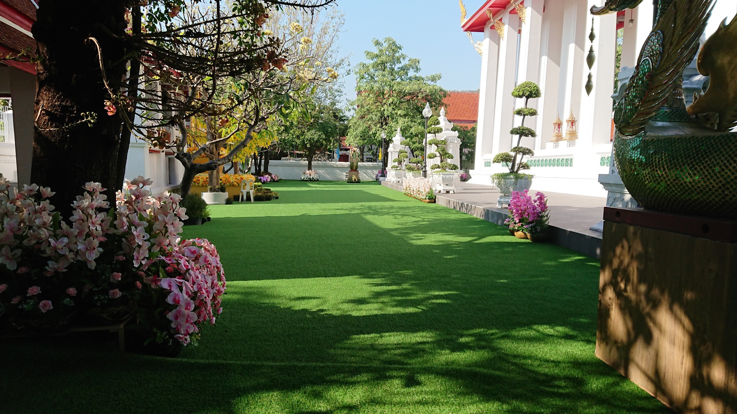 Ứng dụng của cỏ nhân tạo sân vườn trang trí trong nhà - Cỏ nhân tạo T&T