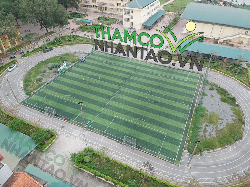 Một vài hình ảnh của dự án sân bóng đá cỏ nhân tạo tại trường THPT Nguyễn Du, Hà Nội: 3
