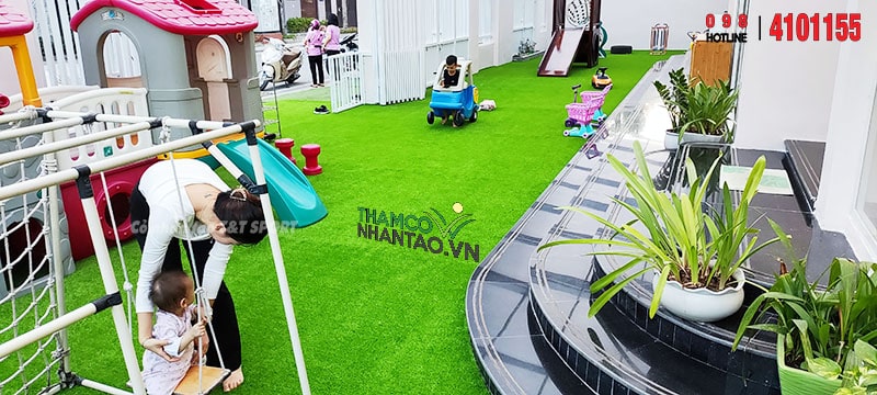 Một vài hình ảnh của dự án sân chơi cỏ nhân tạo cho trường mầm non Educare Me & Mom tại Khu Ngoại giao đoàn 3