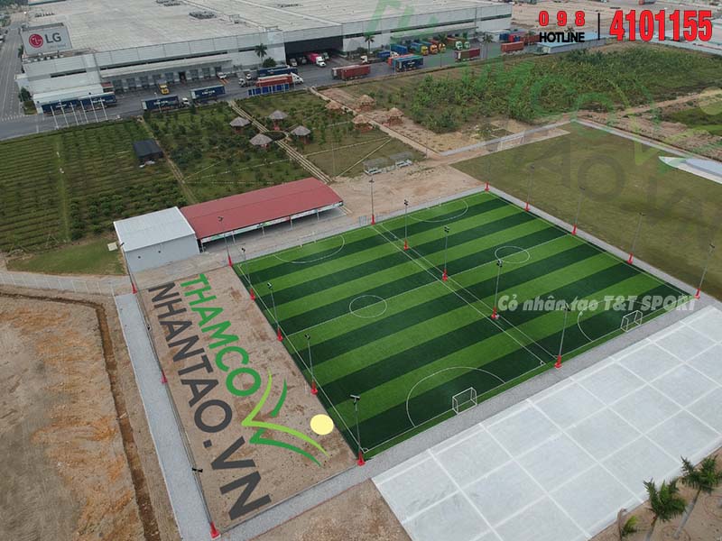 Một vài hình ảnh của dự án sân bóng đá cỏ nhân tạo tại Công ty LG Display, Khu công nghiệp Tràng Duệ, Hải Ph 5