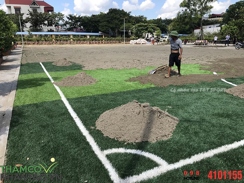Một vài hình ảnh của dự án sân bóng đá cỏ nhân tạo tại trường THPT Ngô Quyền, Tiên Lữ, Hưng Yên: 4
