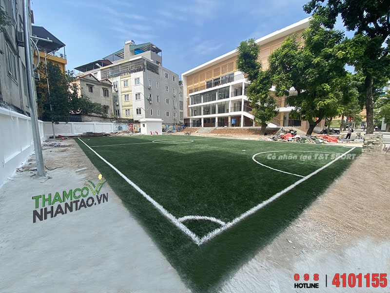 Một vài hình ảnh của dự án sân bóng đá cỏ nhân tạo tại trường THCS Nhân Chính, Hà Nội: 5